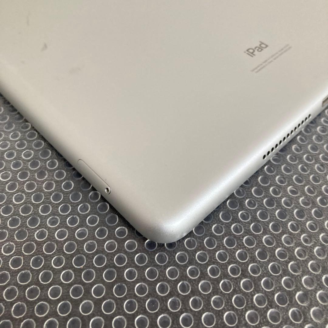 3595【早い者勝ち】iPad8 第8世代 32GB SIMフリー☆