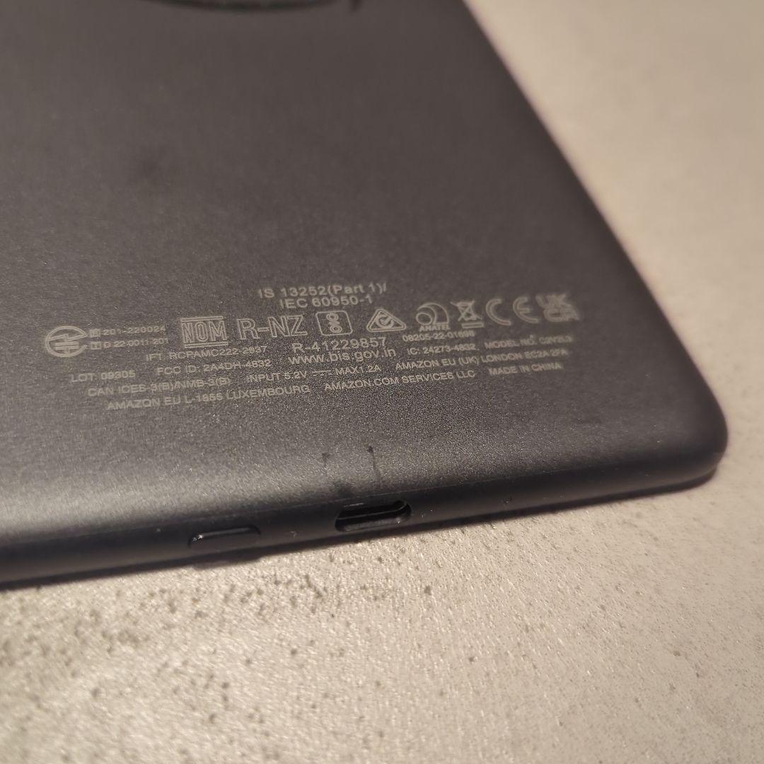 Kindle (16GB) 6インチディスプレイ 電子書籍リーダー 広告なし