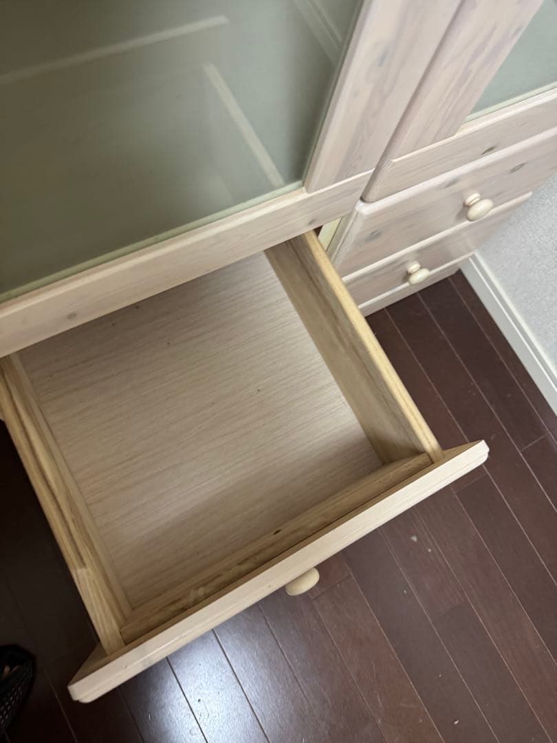 送料込み　本棚　白　クリーム　完成品