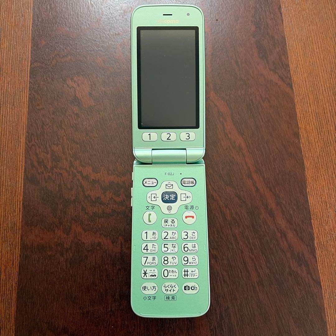 docomo F-02J 折りたたみ式携帯電話 ミントグリーン