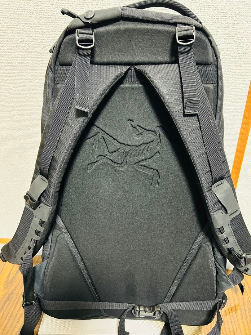 【年始ゲリラセール中】Arc'teryx Arrow22 black