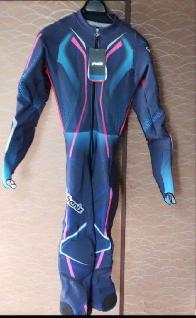 p-1新品タグ付き PHENIX フェニックス FIS 対応ワンピース