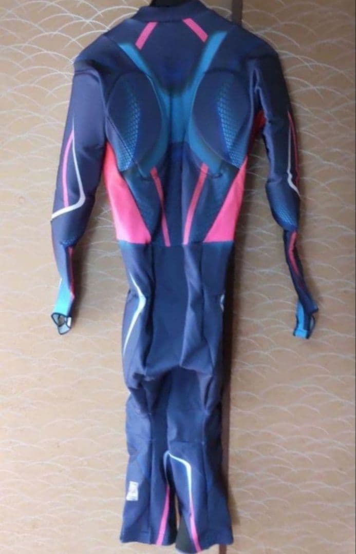 p-1新品タグ付き PHENIX フェニックス FIS 対応ワンピース