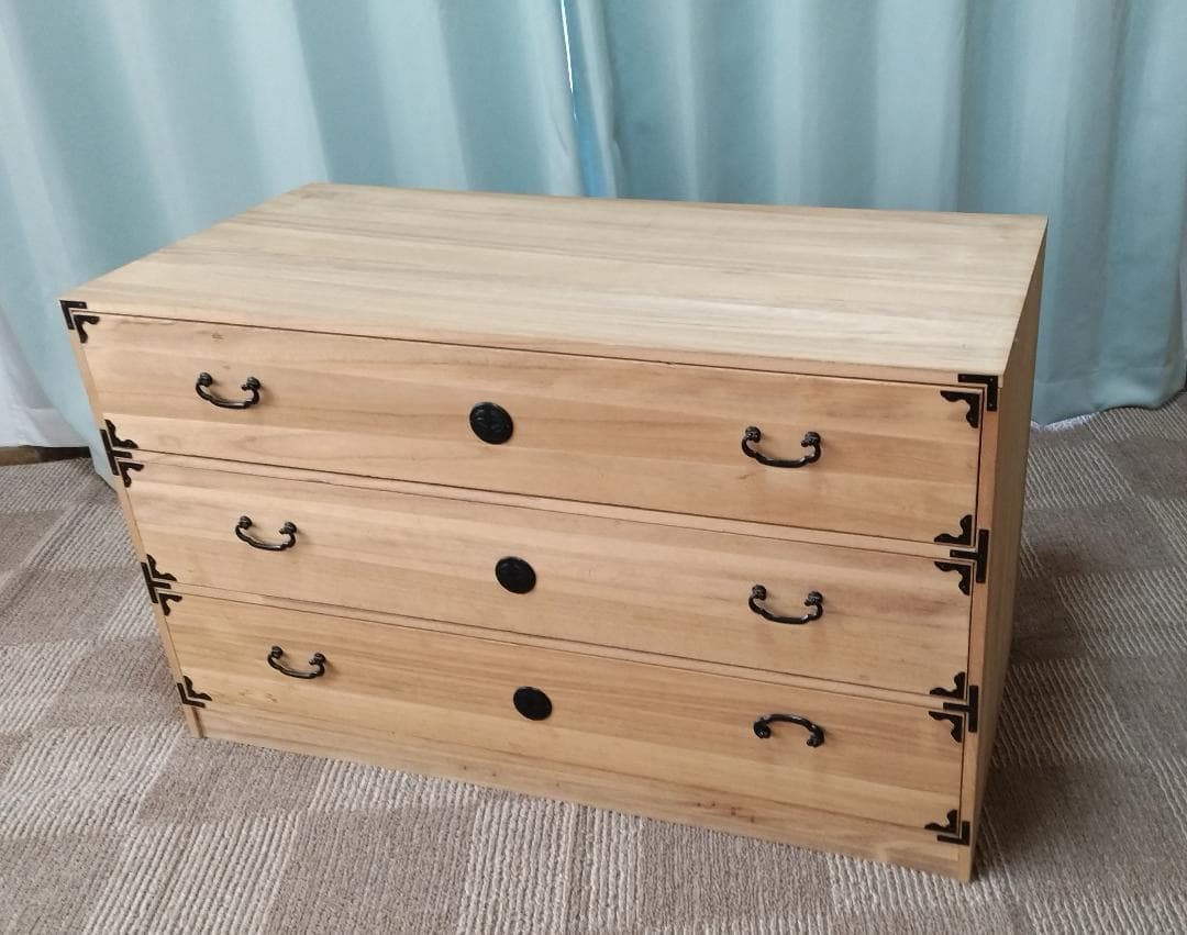 桐タンス 稲穂プレート 和タンス 古家具 三段チェスト 引き出し