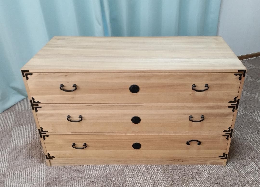 桐タンス 稲穂プレート 和タンス 古家具 三段チェスト 引き出し