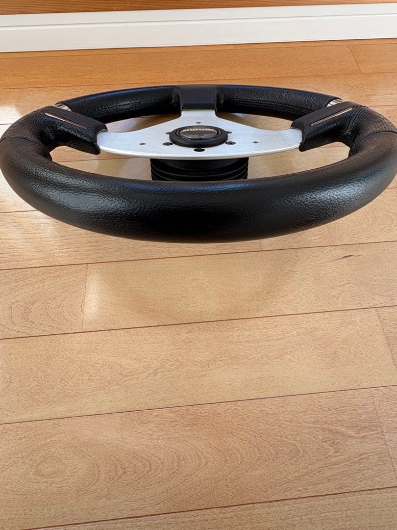 絶版　美品　モモ　ステアリング　 　MOMO Millenium Evo