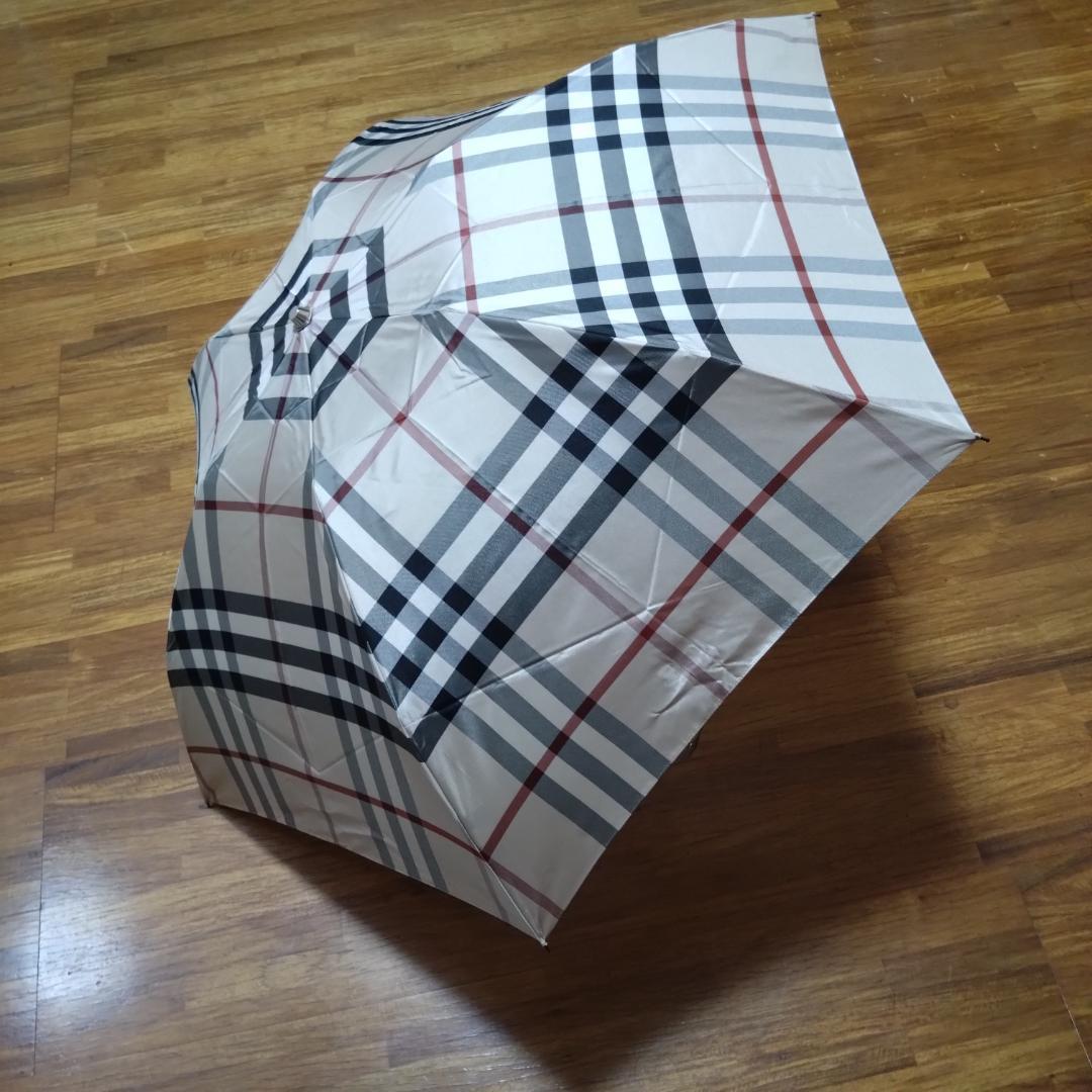 新品未使用タグ付き　バーバリー　ノバチェック　折りたたみ傘　ベージュ　55cm