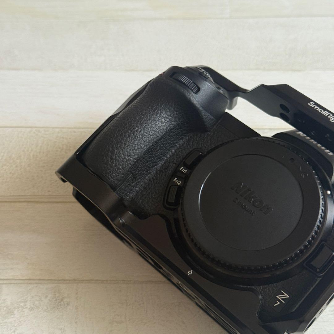 良品 Nikon Z7 ニコン ミラーレス一眼 オマケあり