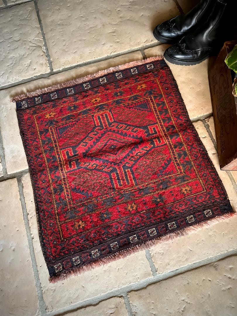 トライバルラグ　ヴィンテージラグ　アフガン　ミニラグ　バルーチ族　プリミティブ