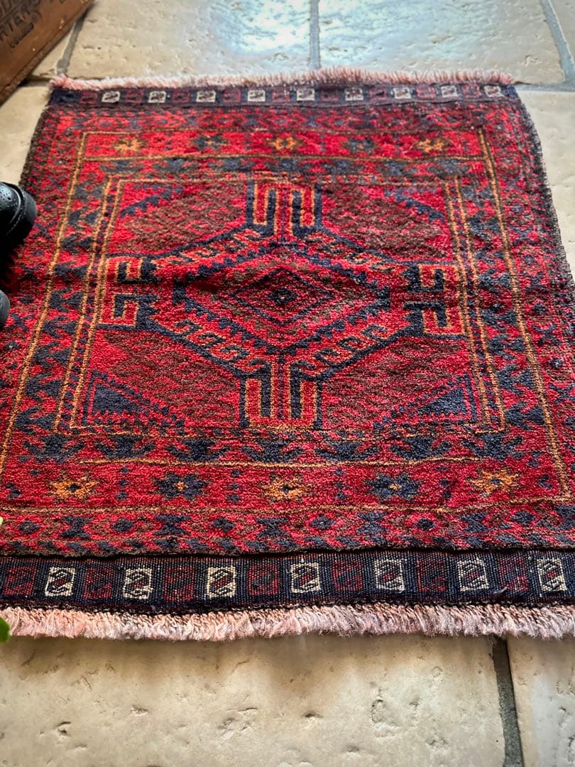 トライバルラグ　ヴィンテージラグ　アフガン　ミニラグ　バルーチ族　プリミティブ