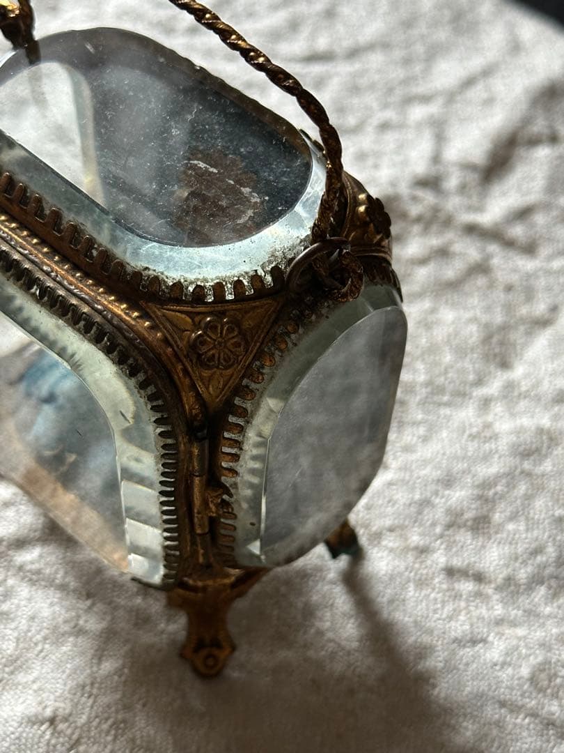 ⚫︎フランスアンティーク⚫︎美しいオルモル調装飾 厚ガラスのジュエリーケース 希少