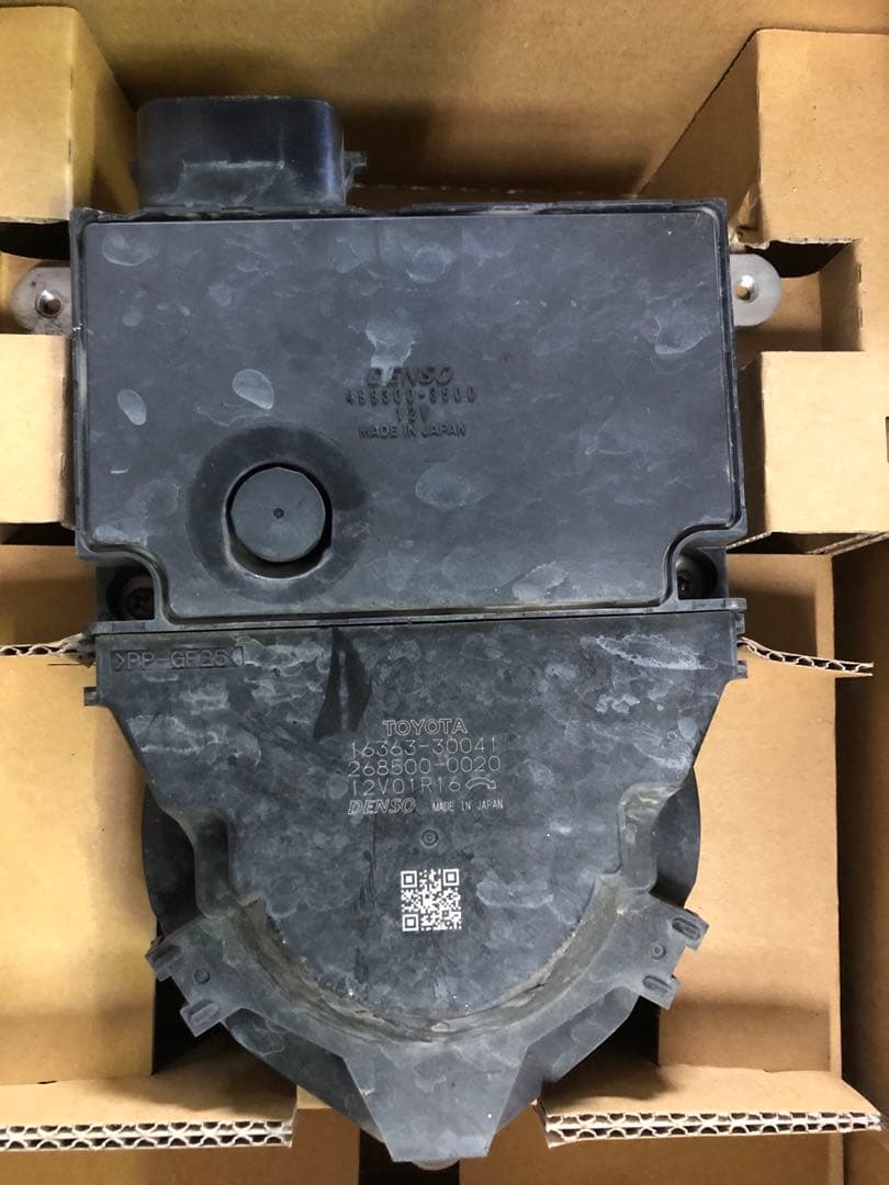 200系 ハイエース ラジエータファンモーター 中古