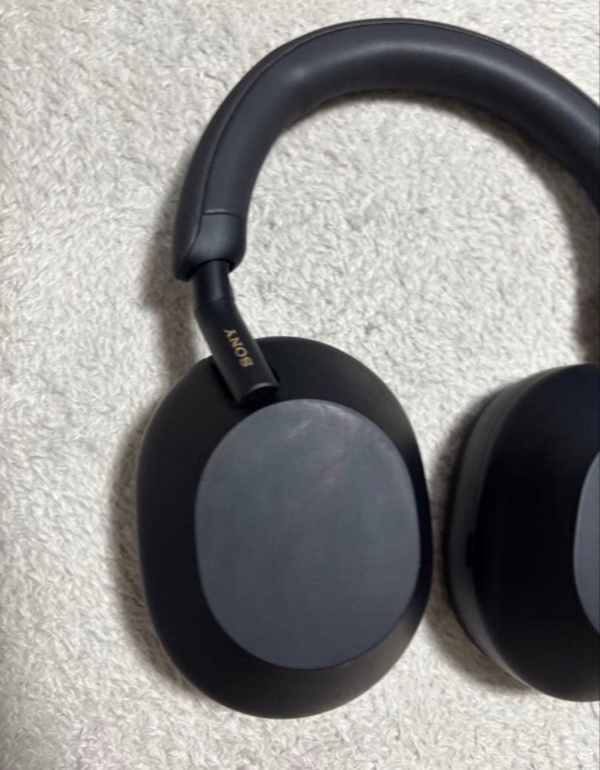 ☆SonyWH-1000XM5ワイヤレスヘッドホン⭐︎黒⭐︎ケース付き⭐︎美品
