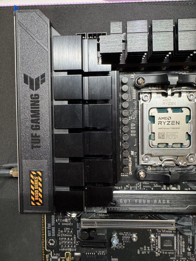 Ryzen 5 7600X と B650M-E WIFIのセット