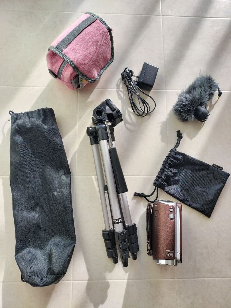 【美品】Panasonic ビデオカメラ マイク、三脚付