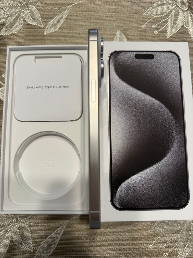 スマートフォン本体 Apple iPhone 15 Pro Max - Titanium