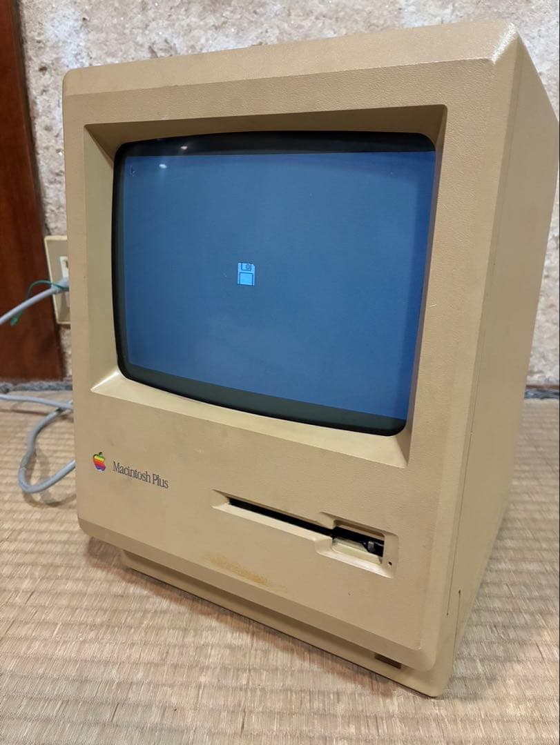 Macintosh Plus 起動可　②