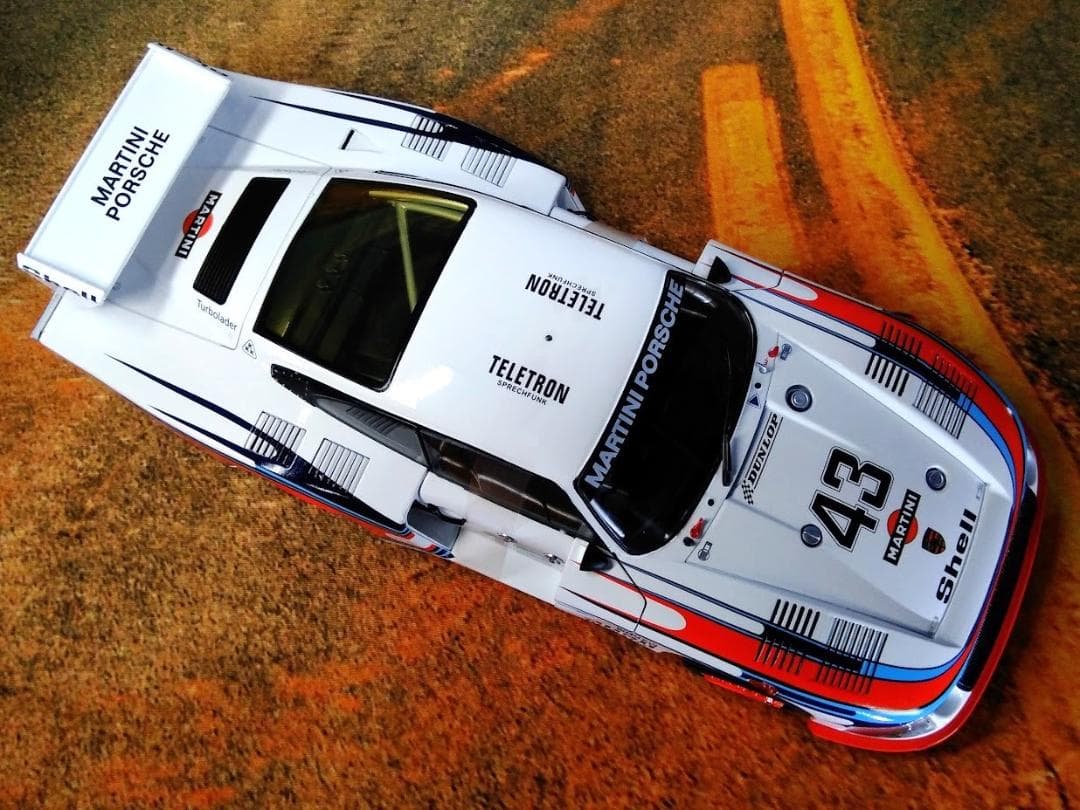 【れんれん❢❢】1/18 ポルシェ 935 “MOBYDICK” ル・マン