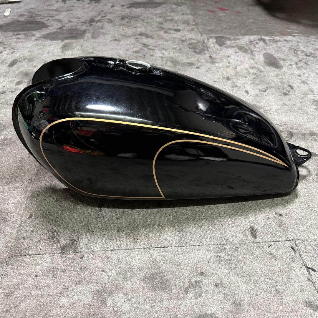 SR400 2型 純正タンク