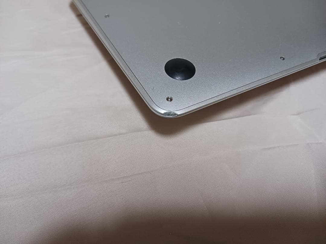 MacBook Air 11インチ　動作品　ACアダプター付属　外観使用感