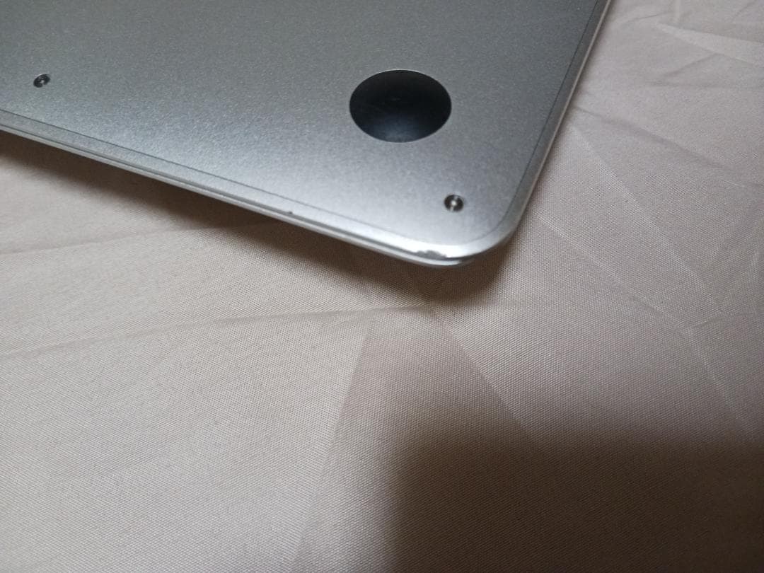 MacBook Air 11インチ　動作品　ACアダプター付属　外観使用感