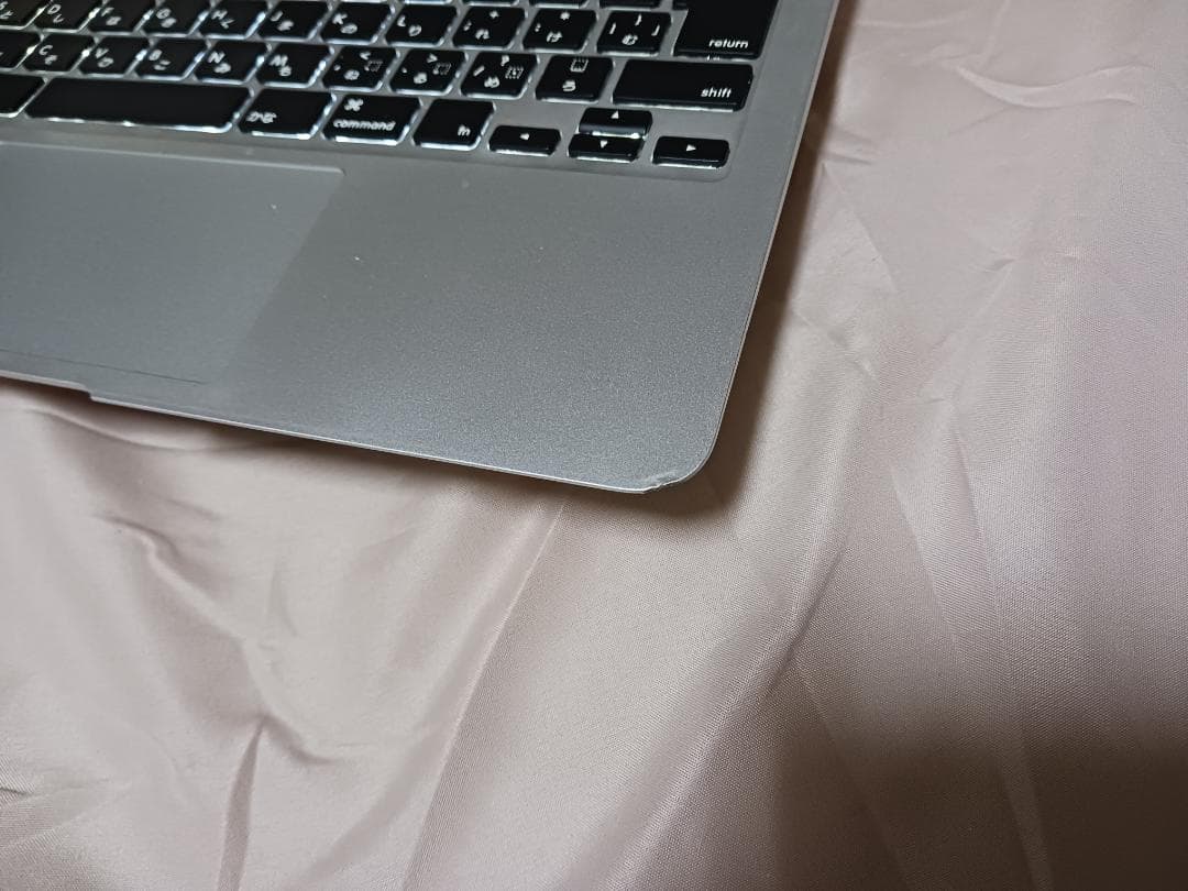 MacBook Air 11インチ　動作品　ACアダプター付属　外観使用感