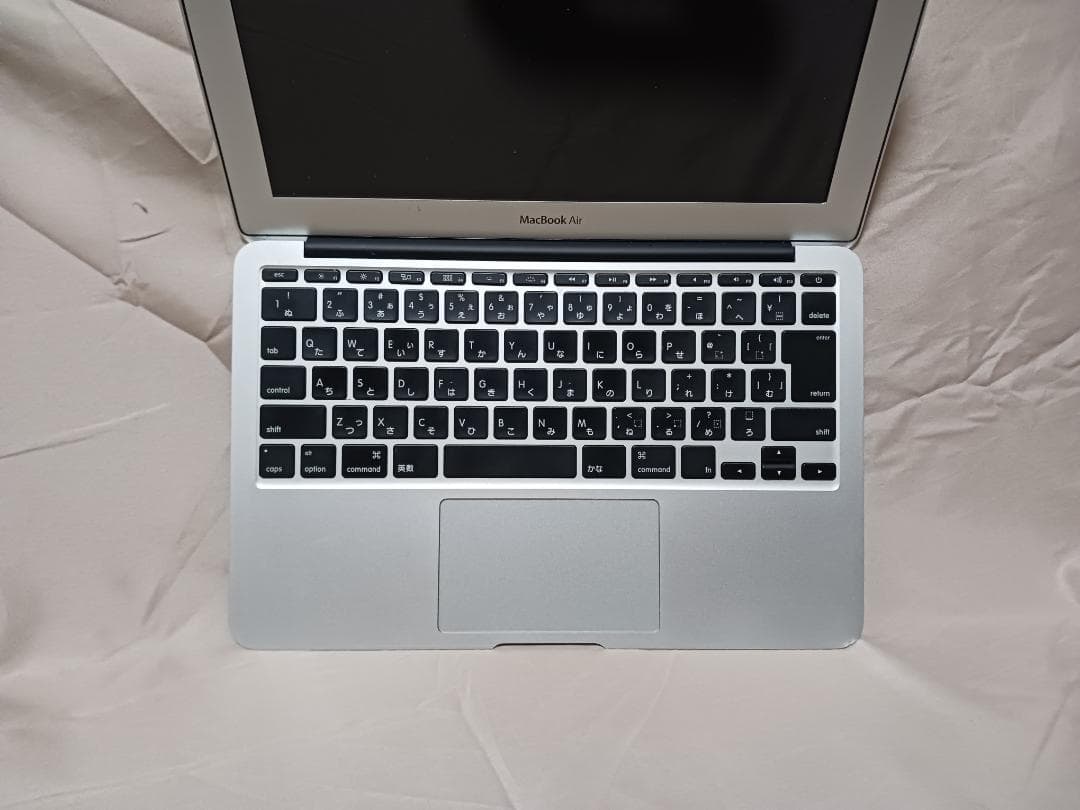 MacBook Air 11インチ　動作品　ACアダプター付属　外観使用感