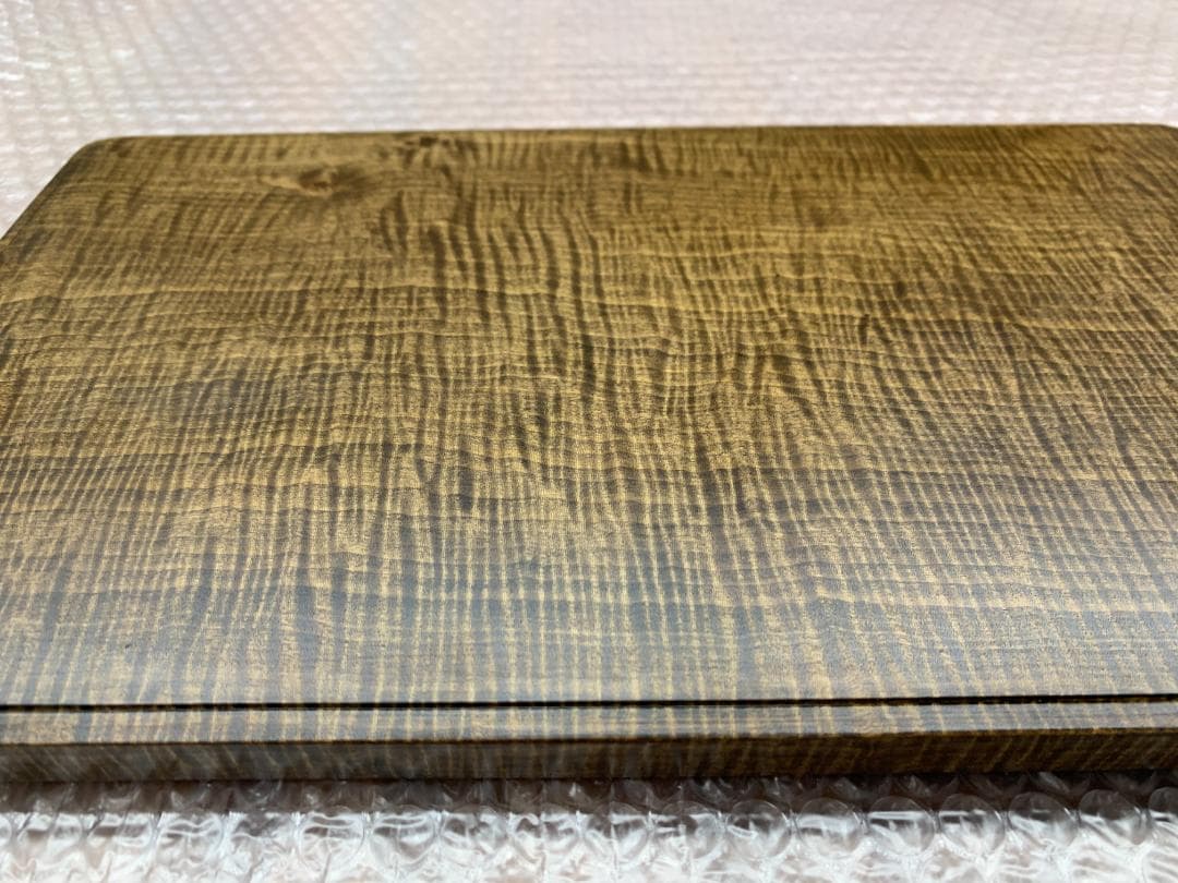 NO.1499　栃（トチノキ）　縮み杢　漆　お盆