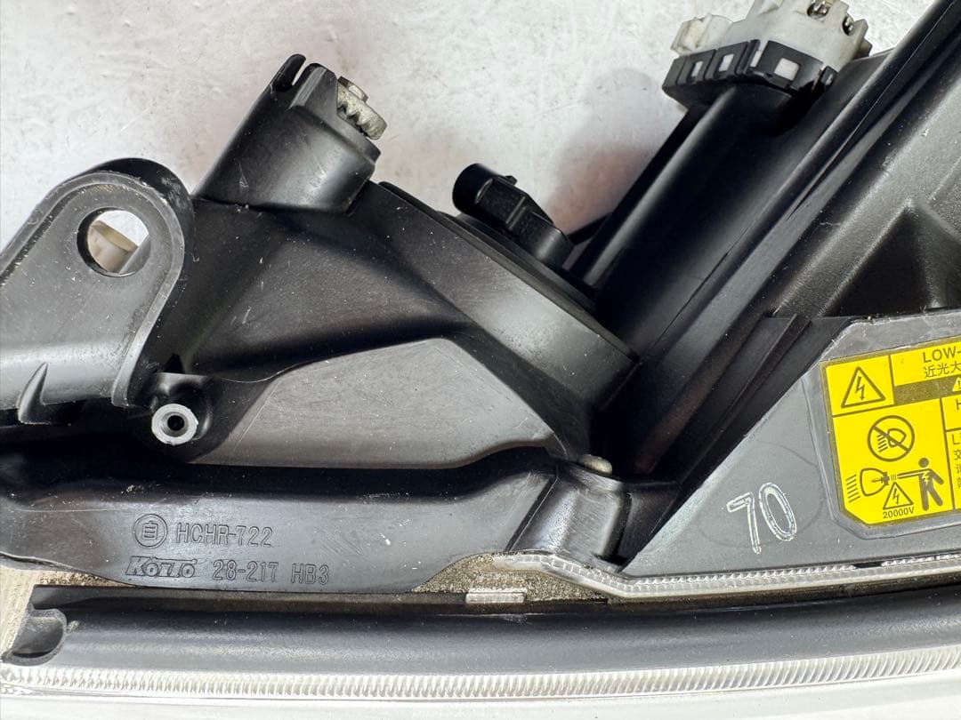 トヨタエスティマ50系 後期 中期 純正 ヘッドライト 左右セット28-217