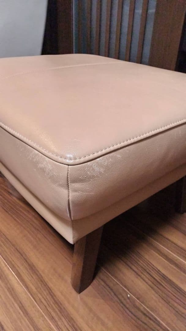 ★可愛いわん様のオットマン★　カリモク　オットマン　　ZU バフ