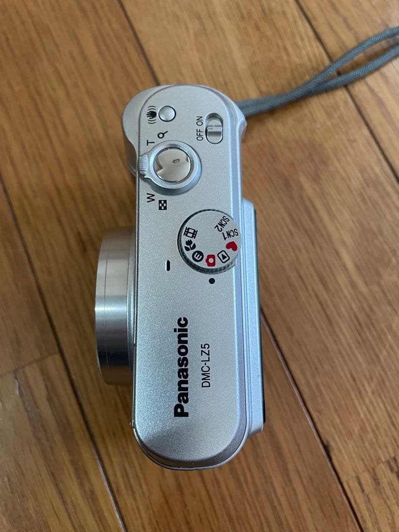 LUMIX DC VARIO 6倍ズームデジタルカメラ