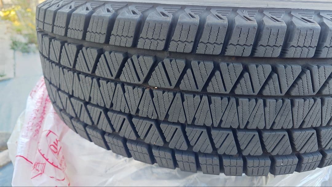 BLIZZAK　DM-V3　225/65R17　2024年　タイヤ4本ホイール付