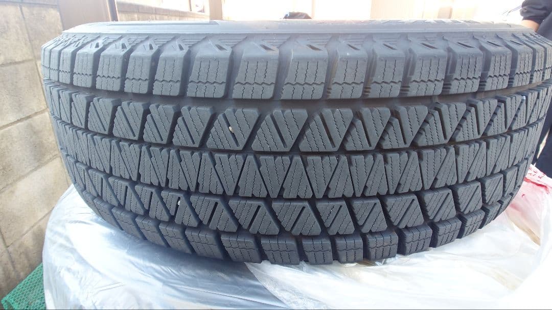 BLIZZAK　DM-V3　225/65R17　2024年　タイヤ4本ホイール付