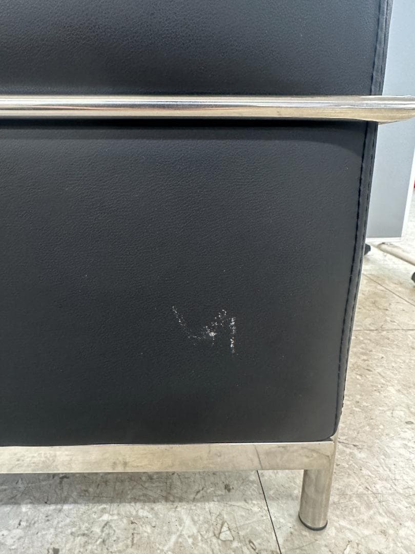 LC2　1人掛けソファ　チェア　ル・コルビジェ　リプロダクト　合革　ブラック