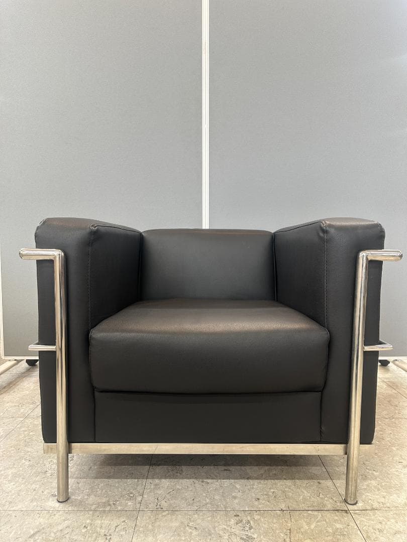 LC2　1人掛けソファ　チェア　ル・コルビジェ　リプロダクト　合革　ブラック