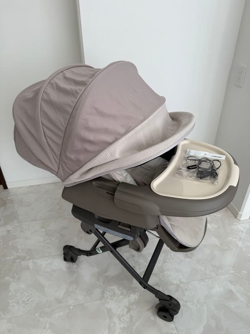 【美品】combi オートスウィング ネムリラ 電動ハイローチェア ドーム付き