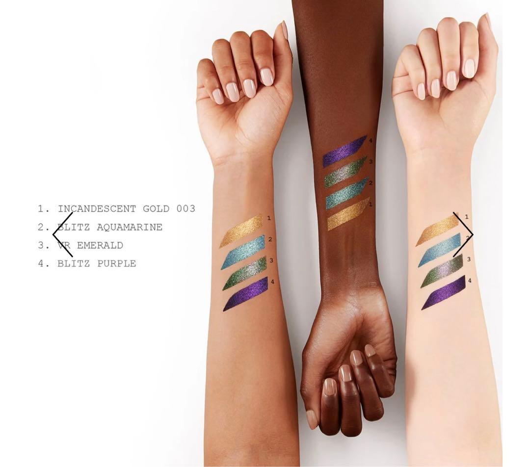 アイシャドウ Blitz Astral Quad