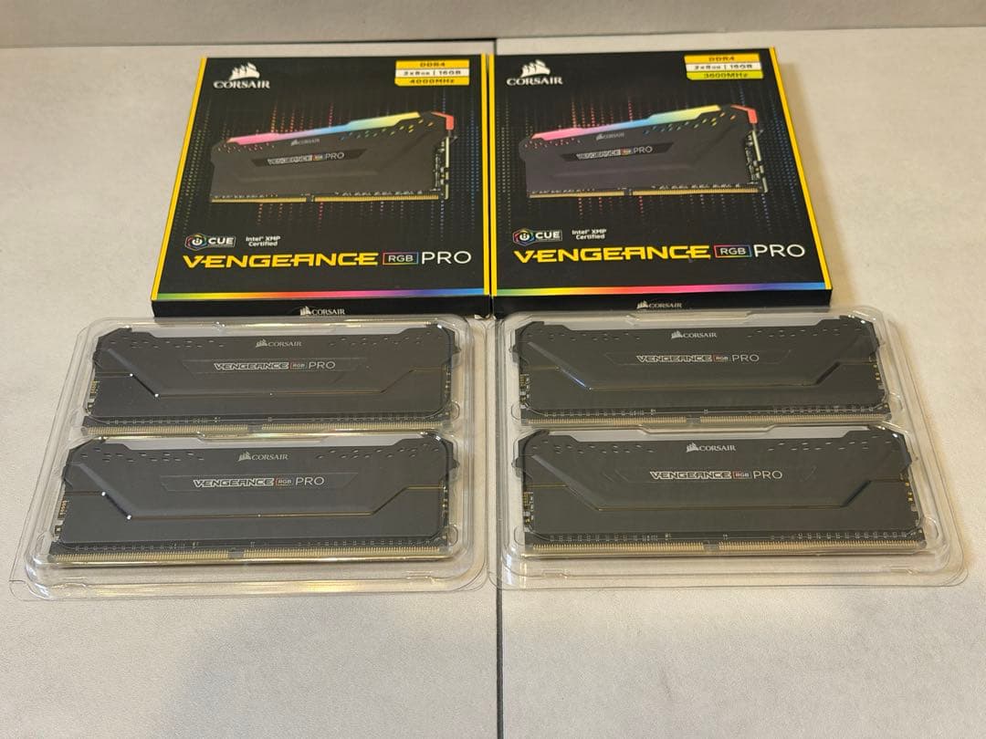 メモリー Corsair Vengeance RGB Pro 32GB DDR4 8*4