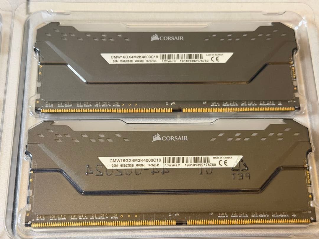 メモリー Corsair Vengeance RGB Pro 32GB DDR4 8*4