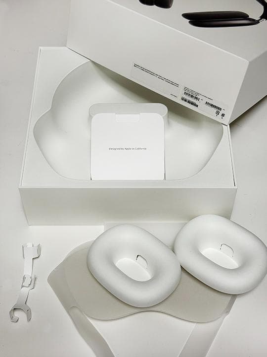 【新品同様】Apple AirPods Max ヘッドホン