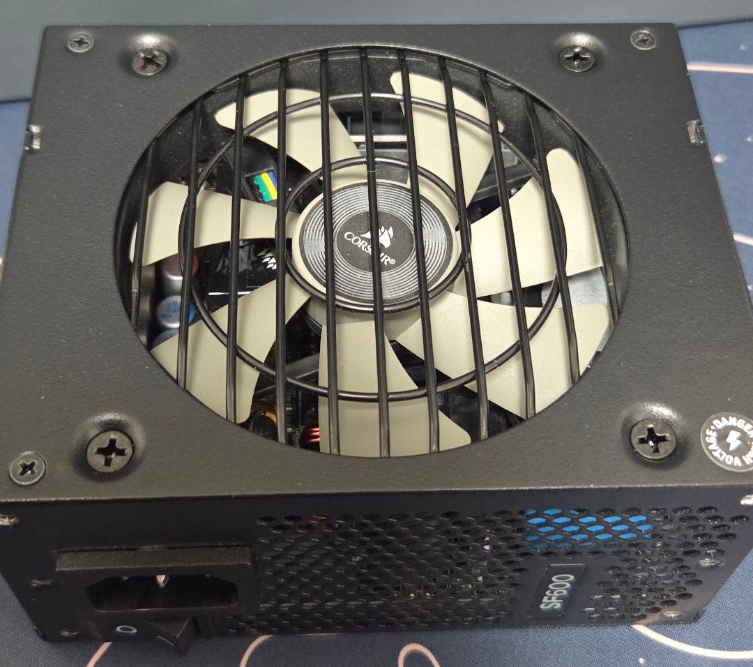 CORSAIR SF600 Platinum SFX電源