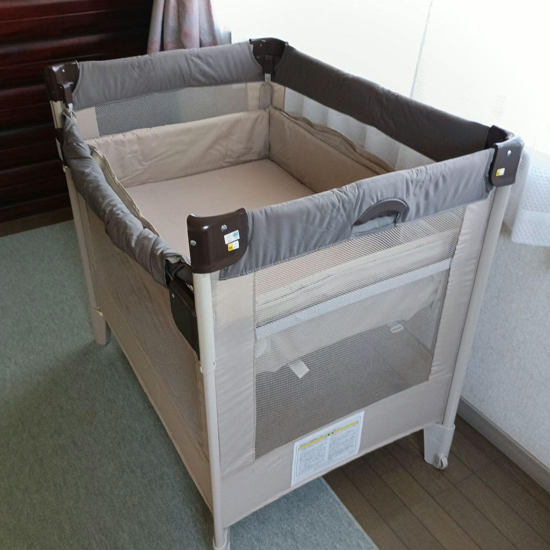 ベビーベッド　ココネルエアー　Aprica