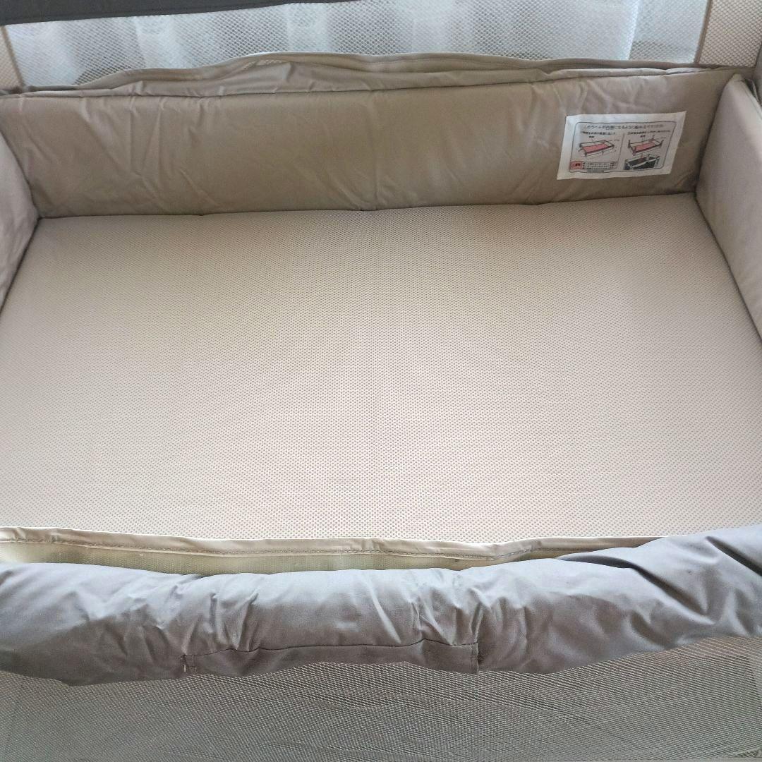 ベビーベッド　ココネルエアー　Aprica