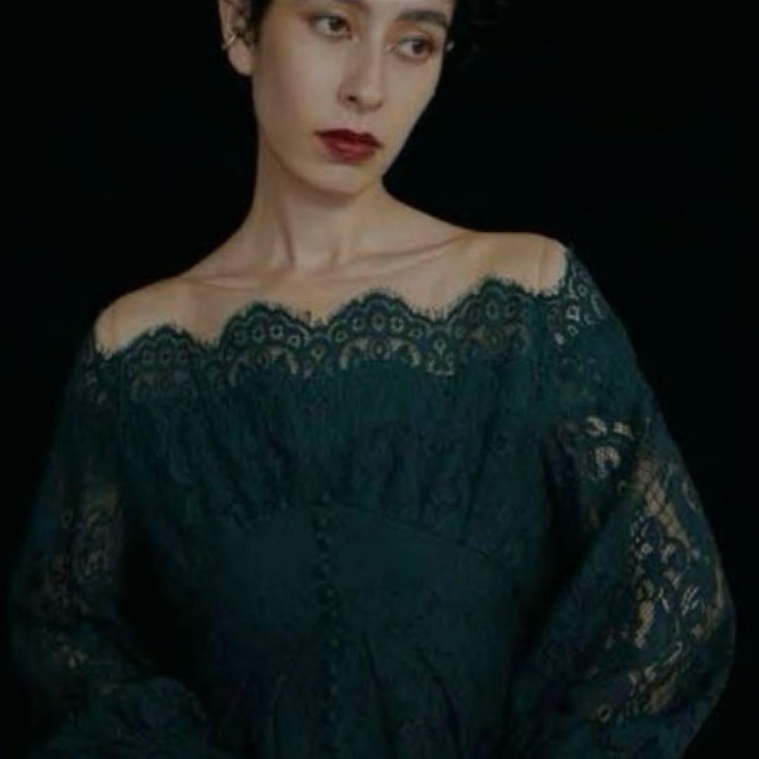 未使用★Ameri★OFF SHOULDER LACE LIKE ROMPERS