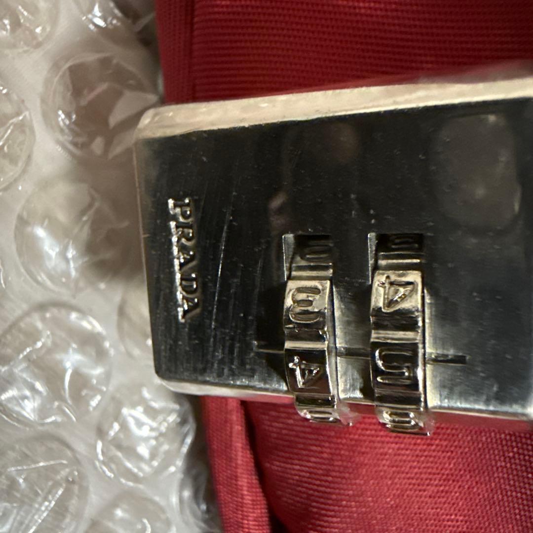 ハンドバッグ　PRADA ナイロン　レッド