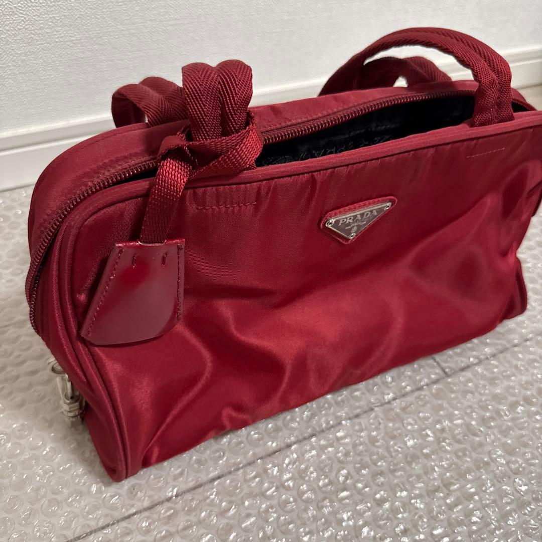 ハンドバッグ　PRADA ナイロン　レッド