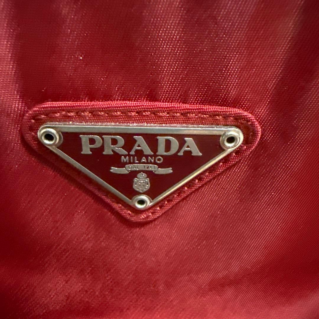 ハンドバッグ　PRADA ナイロン　レッド
