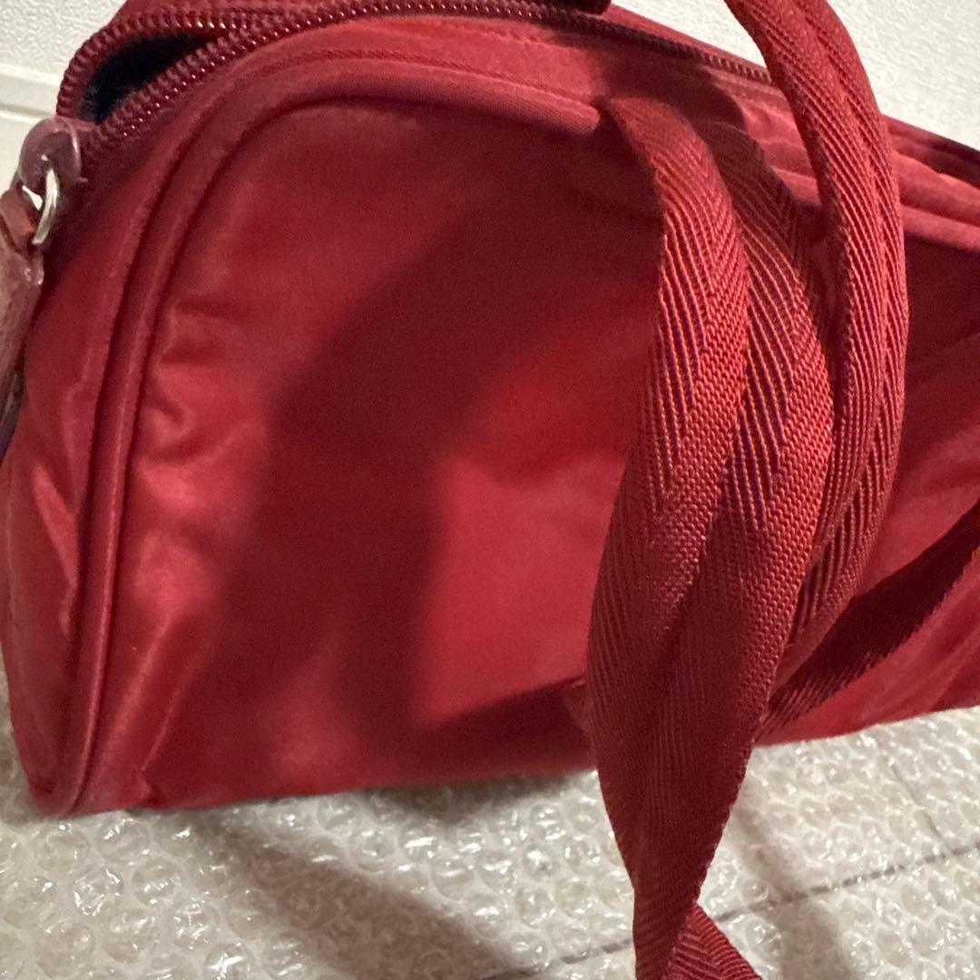 ハンドバッグ　PRADA ナイロン　レッド