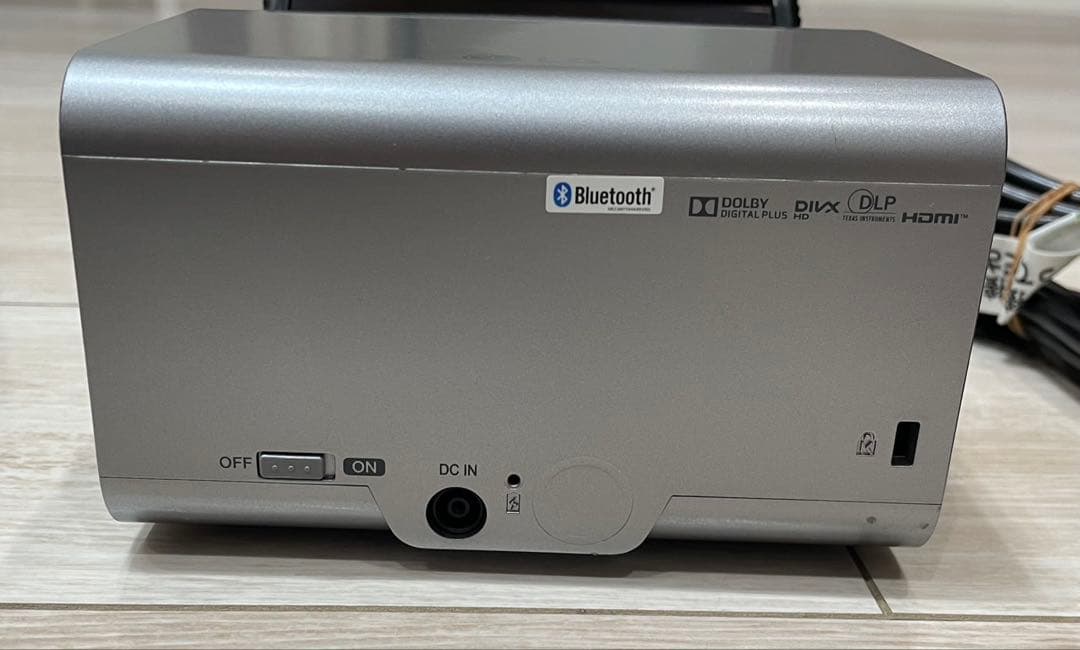 LG PH450UG 超短焦点 LEDプロジェクター