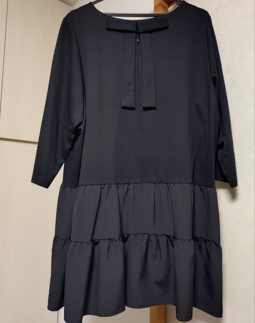 ★新品未使用★ローズティアラ 大きいサイズ チュニック 黒 50